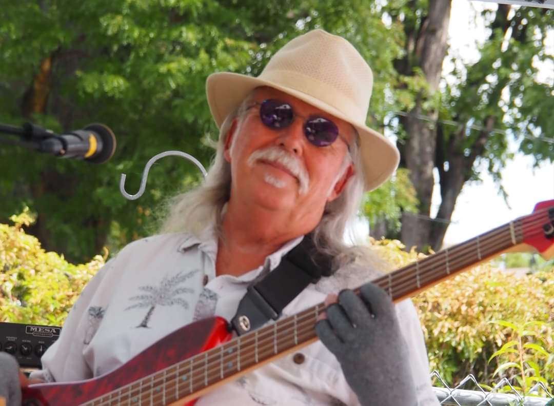 Spencer Pyne, bass guitar, Close n' Counter, photo by Stacy Cushing McClure